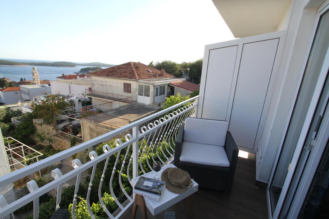 Tanya-Apartments And Rooms Đảo Hvar Ngoại thất bức ảnh