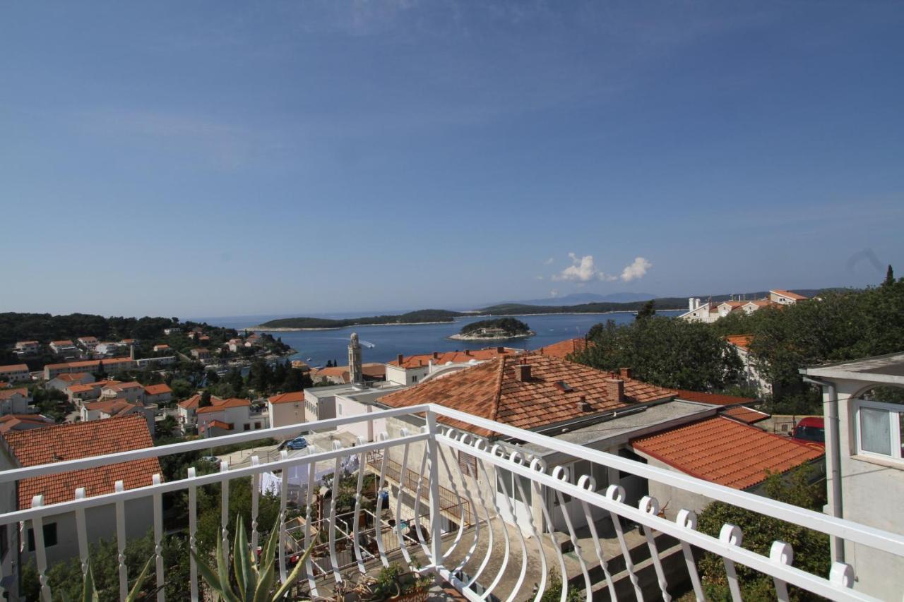 Tanya-Apartments And Rooms Đảo Hvar Ngoại thất bức ảnh