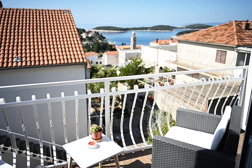Tanya-Apartments And Rooms Đảo Hvar Ngoại thất bức ảnh