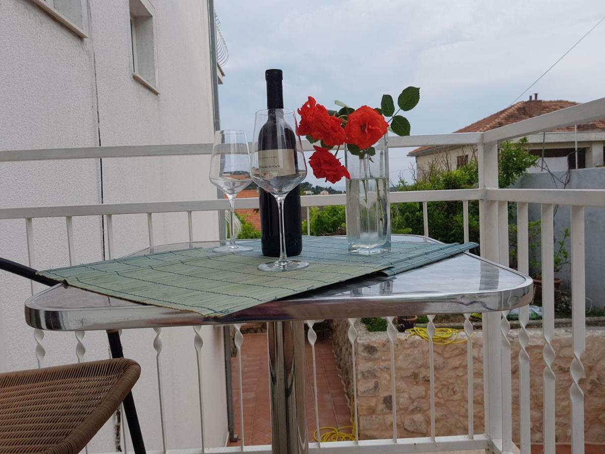 Tanya-Apartments And Rooms Đảo Hvar Ngoại thất bức ảnh