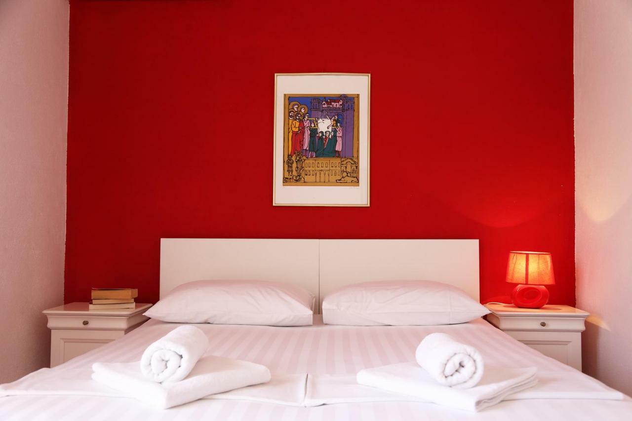Tanya-Apartments And Rooms Đảo Hvar Ngoại thất bức ảnh