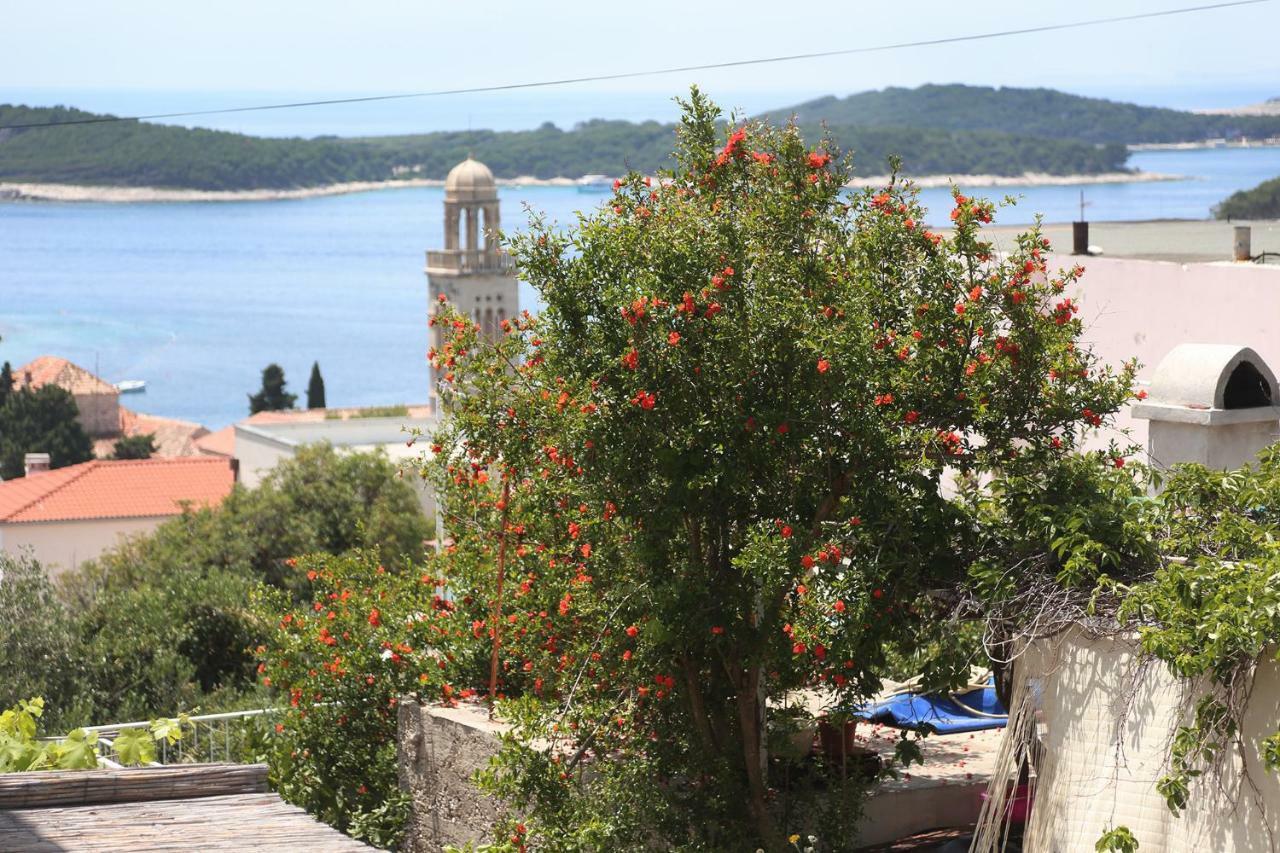 Tanya-Apartments And Rooms Đảo Hvar Ngoại thất bức ảnh